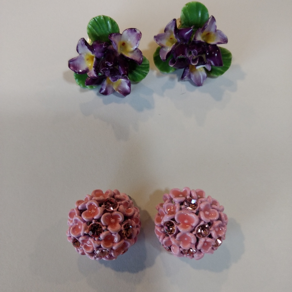 Two pairs of vintage floral clip-on earrings